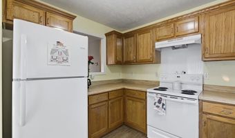 432 2nd St, Big Sandy, TN 38221
