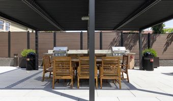 701 N HENRY St 206, Alexandria, VA 22314