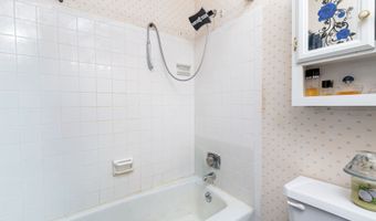 200 Woodmont Ave 98, Bridgeport, CT 06606