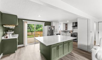5044 Albany Dr, Columbus, OH 43232