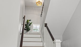 24 Amerescoggin Rd, Falmouth, ME 04105