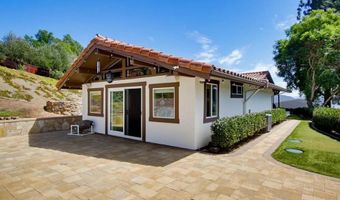 2450 Vista Lago Ter, Escondido, CA 92029