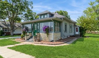 906 Grove St, Adel, IA 50003
