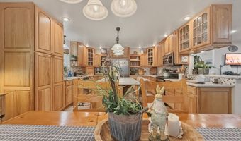 1099 PARKVIEW Dr, Brookings, OR 97415