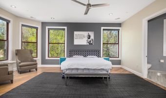 10405 BOSWELL Ln, Potomac, MD 20854