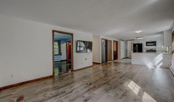 12 School House Hl, Burlington, CT 06013