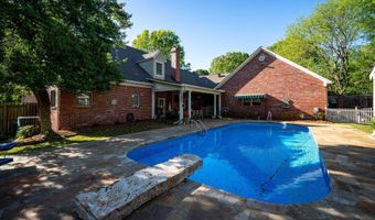 890 Acadian Point Dr, Conway, AR 72034