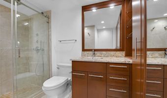 3675 N Country Club Dr 2302, Aventura, FL 33180