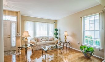 19 Fountain View Dr, Barnegat, NJ 08005