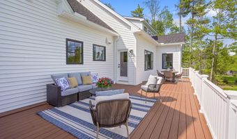 32 Colby Farm Rd, Chester, NH 03036