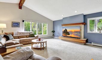 10010 Lone Tree Dr, Anchorage, AK 99507
