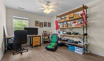 110 Lightwater Dr, Aberdeen, NC 28315