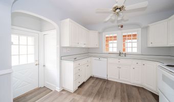 171 Nursery Rd, Anderson, IN 46012