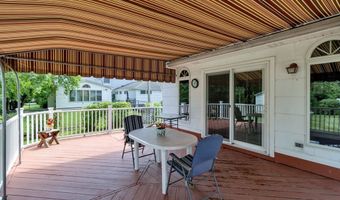 1581 N Forest Rd, Amherst, NY 14221