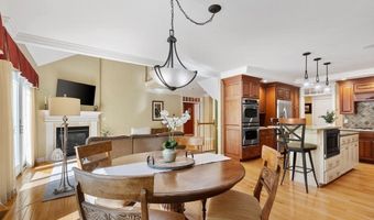 11 Swan Ln 11, Andover, MA 01810
