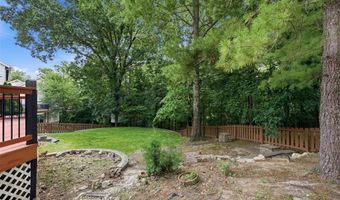305 Oak Top Ct, Ballwin, MO 63021