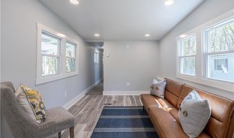 67 Linda Dr, Coventry, RI 02816