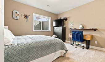 3401 Red Fox Rd, Ames, IA 50014