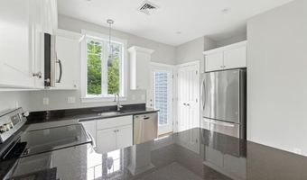 16 Frontier Way, Arundel, ME 04046