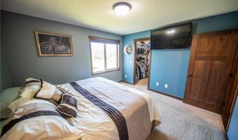 426 Creek Ave, Delano, MN 55328