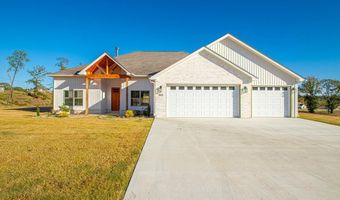 1165 Duke Dr, Bauxite, AR 72011