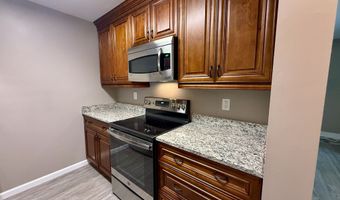2 A Jeanette St 7, Danbury, CT 06811