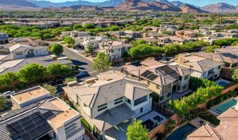 68 Grey Feather Dr, Las Vegas, NV 89135