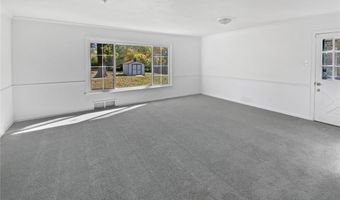 120 Birchwood Dr, Ballwin, MO 63011