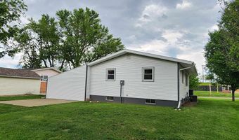 1205 Maple St, Atlantic, IA 50022