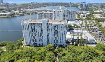 2780 NE 183rd St 109, Aventura, FL 33160