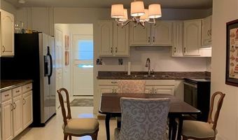 12 Almy St, Newport, RI 02840