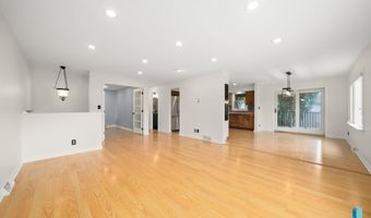 1513 E Sylvan Cir, Brandon, SD 57005