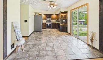 186 E Gay Dr, Alexandria, IN 46001