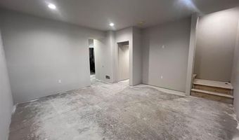 2811 Crinkle Root Dr, Fitchburg, WI 53711