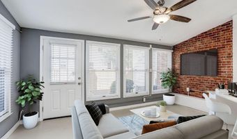 526 N PAYNE St, Alexandria, VA 22314