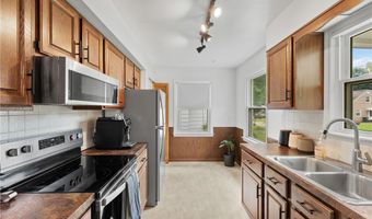 1923 Auten Dr, Akron, OH 44320
