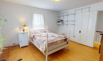 21 Fern St, Bangor, ME 04401