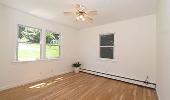 46 Topstone Dr, Danbury, CT 06810