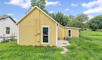 1022 N 8th St, Atchison, KS 66002
