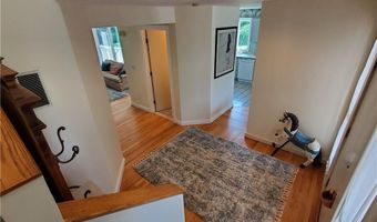 15 Hammersmith Rd 33, Newport, RI 02840