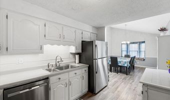 9513 Sequoia Ct, Affton, MO 63123