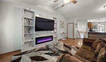 1050 Twilight Dr, North Liberty, IA 52317