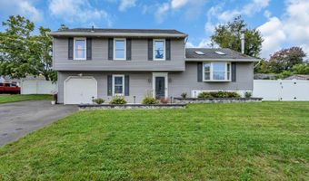 41 Deck St, Barnegat, NJ 08005