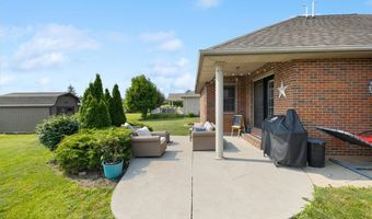 105 Sierra Ln, Arcanum, OH 45304