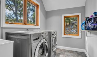 155 Stony Creek Rd, Branford, CT 06405