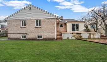 140 Dogwood Rd, Albertson, NY 11576