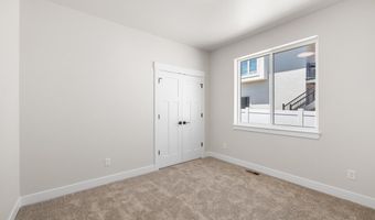 4061 SADDLEBACK Ln, Cheyenne, WY 82001