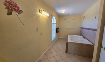 5002 Los Nogales Dr, Carlsbad, NM 88220