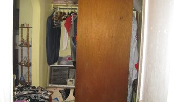188 Greene Ln, Middletown, RI 02840