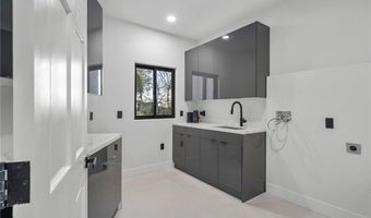 7460 E Hummingbird Cir, Anaheim, CA 92808